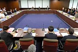 最低賃金、労使で上げ幅に隔たり　改定に向け５回目会合