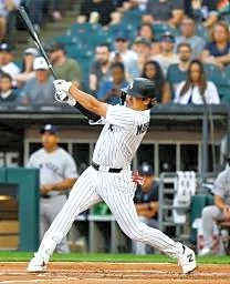 村上１安打、今井２／３回降板　岡本初盗塁、鈴木二塁打
