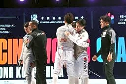 日本４位、男子フルーレ　世界フェンシング第７日