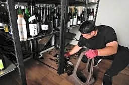 避難所４００カ所、車中泊も　厳しい暑さ、疲労の色