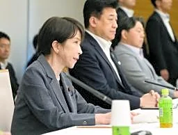 27年度以降の財政収支は黒字 政府試算、不安払拭狙い透ける