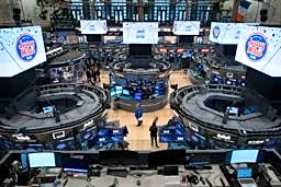 ＮＹ株反発、６１３ドル高　ＩＴ決算堅調で懸念和らぐ