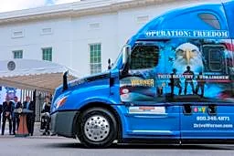 「トラック運転手へ転身」支援　米退役軍人、移民の穴埋め