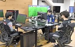 ｅスポーツの新設強化拠点を公開　１１歳の栗原ら日本代表が練習
