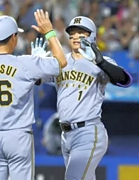 ヤ３―７神（１日）　阪神が３連勝、単独首位