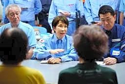 首相、地震で被災の熊本県訪問　発生後初めて、課題や要望把握
