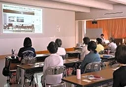「一日でも早く帰って」　同級生講演でめぐみさん母