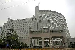 「防衛白書は内政干渉だ」　中国外務省、日本に抗議