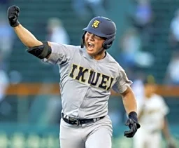仙台育英が開幕試合制す　全国高校野球選手権