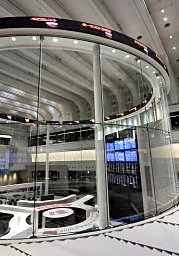 東証反落、終値は617円安 ハイテク関連で利益確定の売り