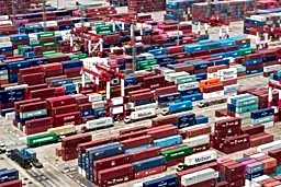 中国、７月の輸出は２４％増　９カ月連続のプラス