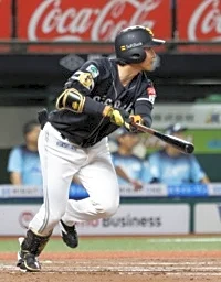 西2―5ソ(7日) 柳町が勝ち越し2点三塁打
