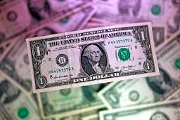 円急上昇、一時１５７円台　米統計受け利上げ観測後退