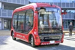 自動運転、乗らず嫌い? 経験者は信頼、民間調査