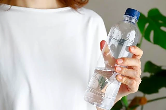 真夏の自然災害時は"脱水症状"に注意を。今こそ覚えておきたい「経口補水液」の作り方。《東京都が公開》