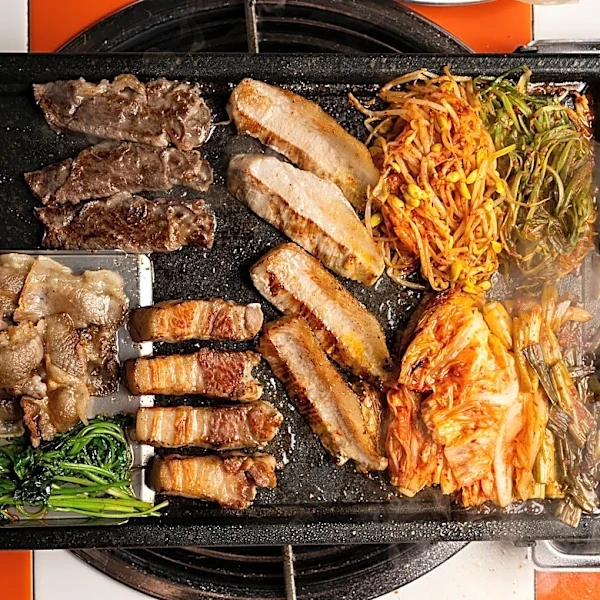 The Best Los Angeles Restaurants Open on Monday Nights