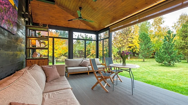 Budget-Friendly Porch Decorating Ideas That Bring Out Cozy Fall Vibes