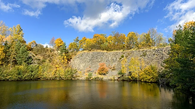 Autumn’s Glow Travels South, Brightening New Landscapes