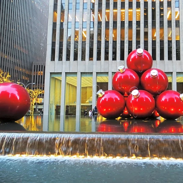 US Holiday Spots That Deliver Peak Christmas Magic Coast to Coast