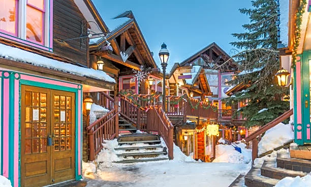 America’s Christmas Towns That Spark Holiday Wonder at Every Turn