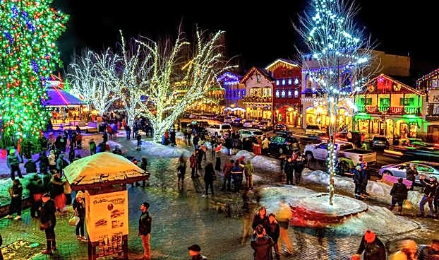 Explore River Towns That Turn Winter Waterfronts Into Holiday Magic