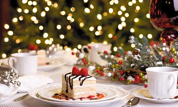Holiday Treat Ideas To Dress Up Your Dessert Table With Festive Flair