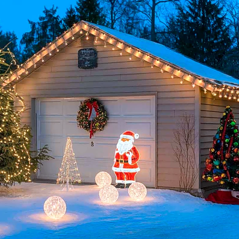 Keep Outdoor Christmas Decor Bright And Fade Resistant