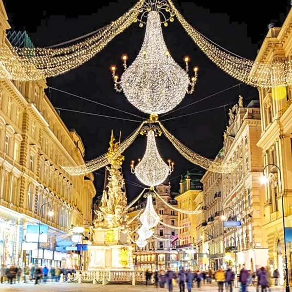 Top US Destinations That Turn Holidays Into Festival Magic