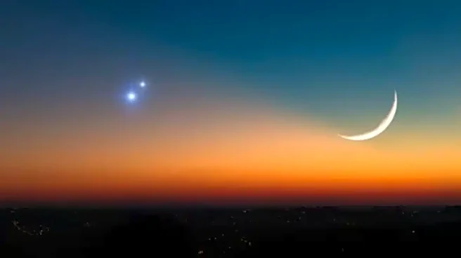 Crescent Moon Aligns With Saturn Tonight for Stunning Sky Show