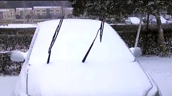 Should You Lift Windshield Wipers Before A Winter Storm