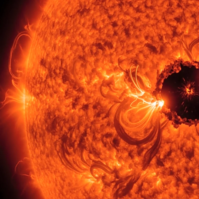 Massive Sunspot AR4366 Visible Without Telescopes
