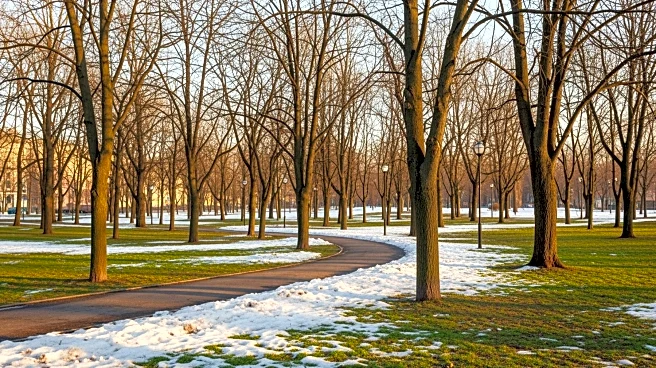 Chicago Experiences Unseasonable Warmth, Residents Shed Winter Coats