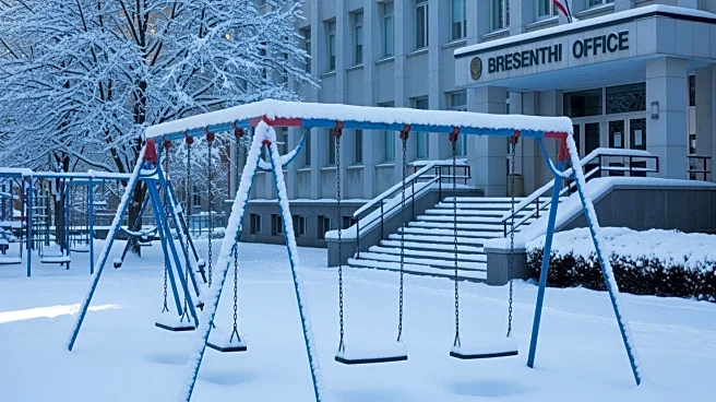 Snow prompts delays, closures for D.C.-area schools, federal offices on Monday