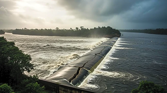 Hawaii Faces Worst Flooding in 20 Years, Dam Threatens Failure