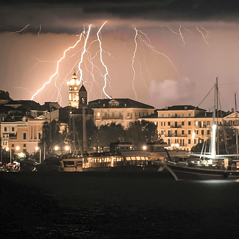 Easter Sunday Storms to Soak East Coast, Cool Air Follows