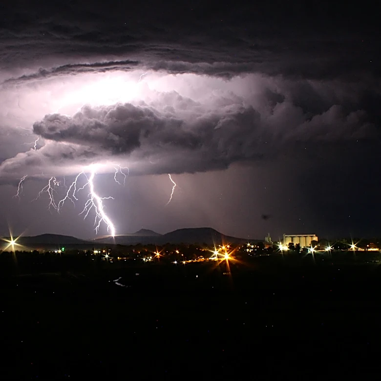 Weather Whiplash Grips East Ahead of Easter Weekend Storms