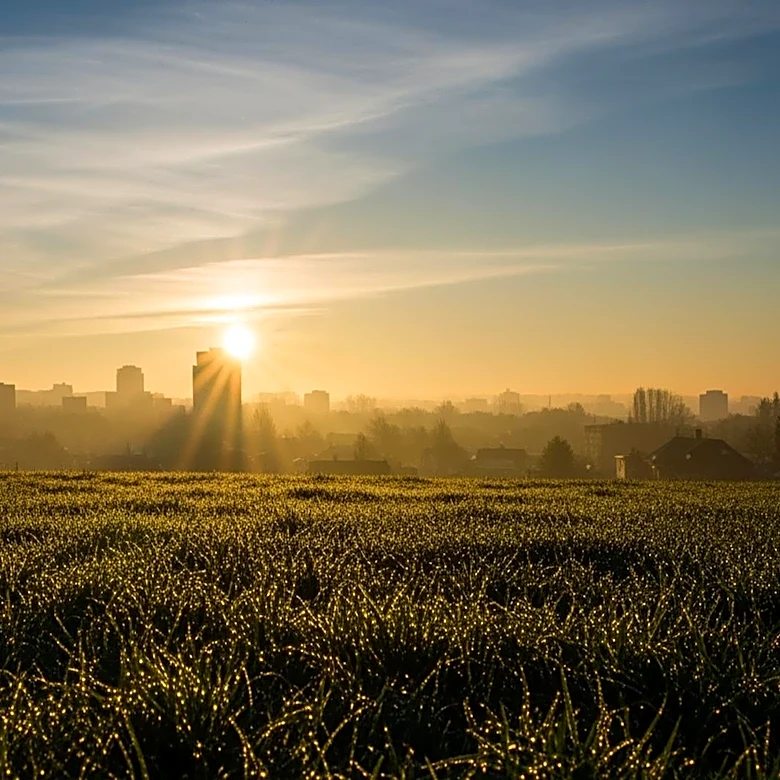 Sunny and Cool Start to the Week in Philadelphia Region
