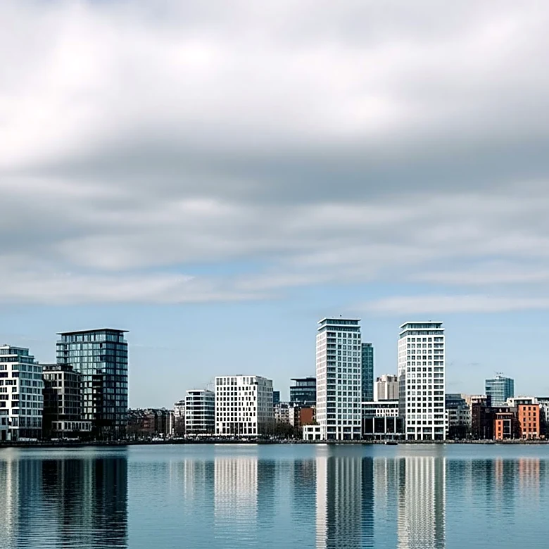 Cleveland Weather: Cloudy Conditions with Mild Temperatures