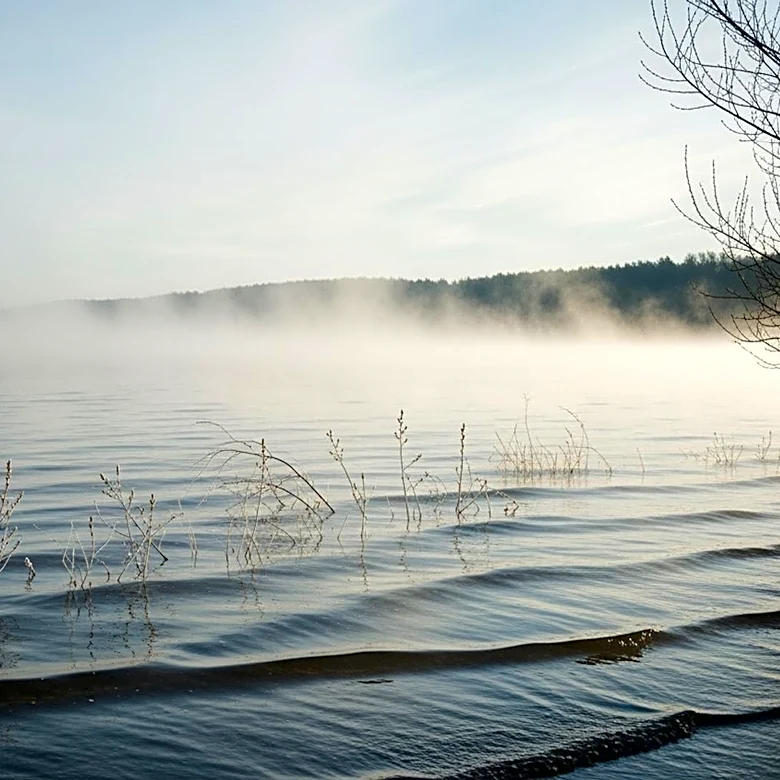 Chicago Experiences Lake-Effect Chills Amid Spring Transition