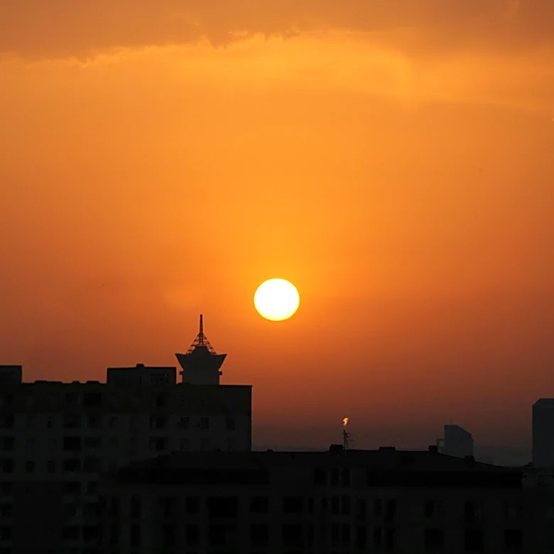 Heat Builds in Southeast as Northeast Temps Keep Flipping