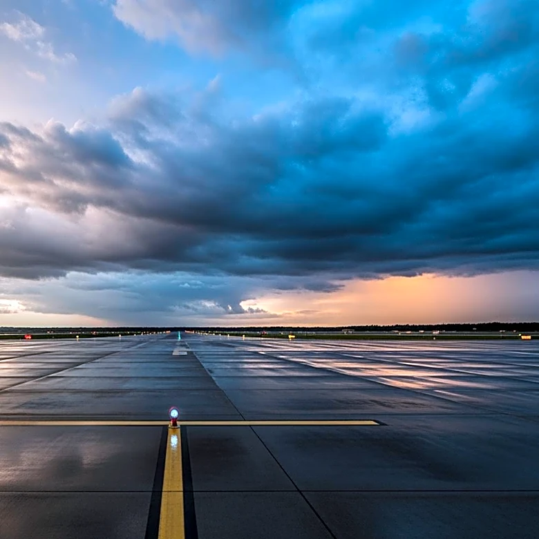 Flight Delays Possible at Chicago Airports Due to Weather