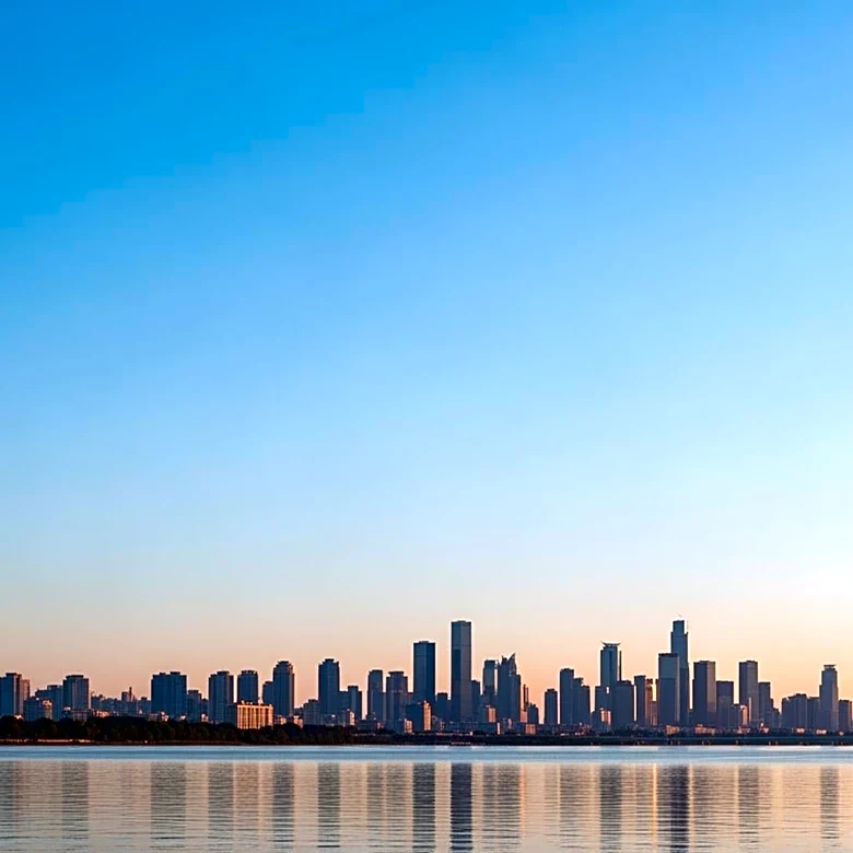 Detroit Weather Update: Clear Skies and Mild Temperatures