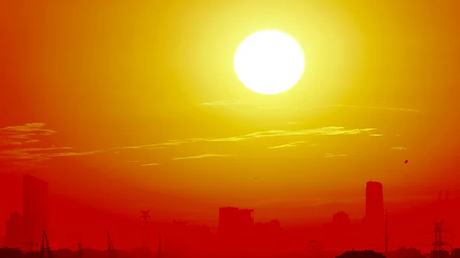 Early-season heat wave grips East, highs near 90°F this week