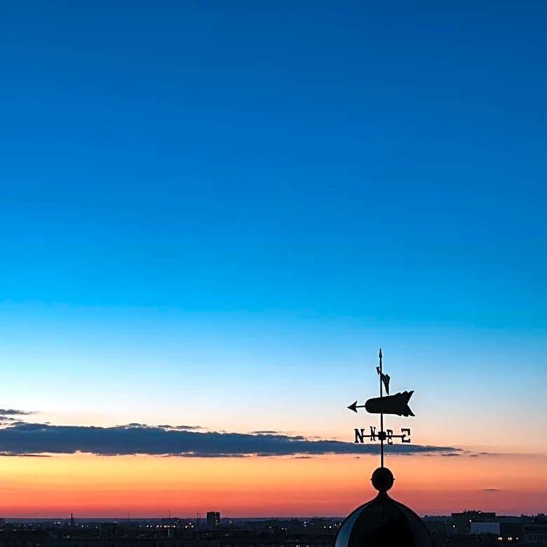 Detroit Weather: Clear Skies and Mild Temperatures Expected