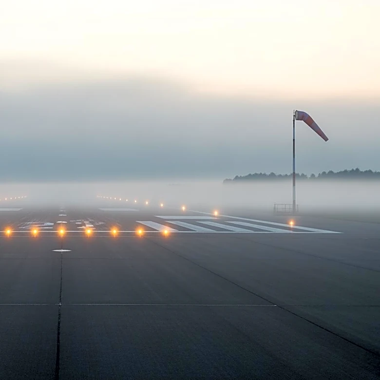 Ground Stop at Phoenix Sky Harbor Due to Low Visibility and Winds