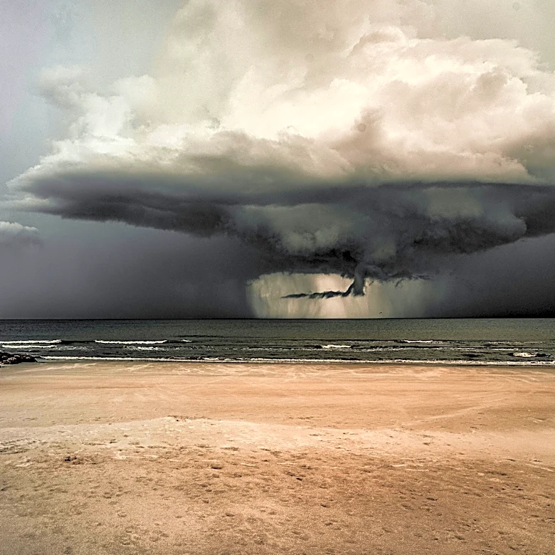 Severe storms target South with hail, tornado threats