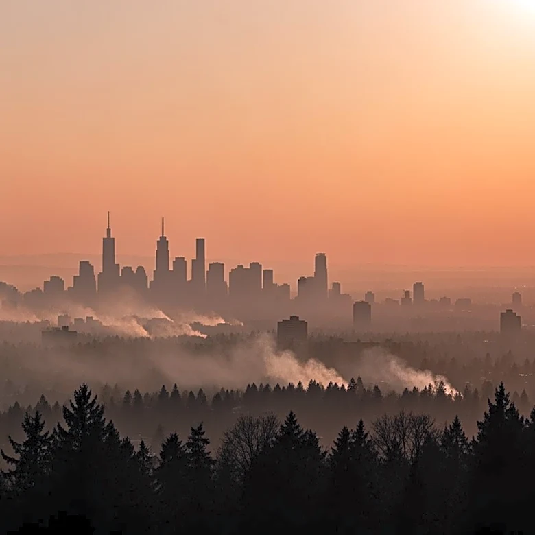 Smoke from South Georgia Wildfires Reaches Atlanta, Air Quality Warnings Issued