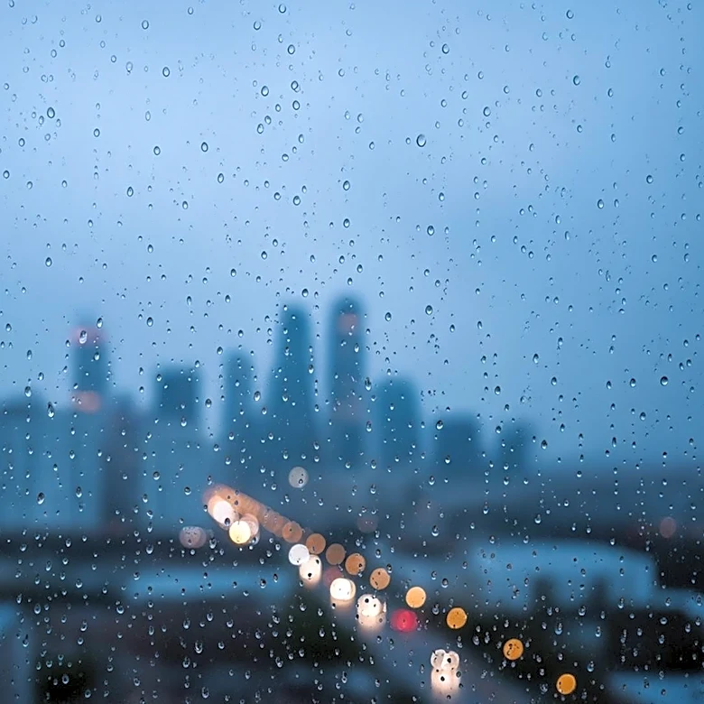 Detroit Faces Mild Day, Evening Rain, and Cooler Week Ahead