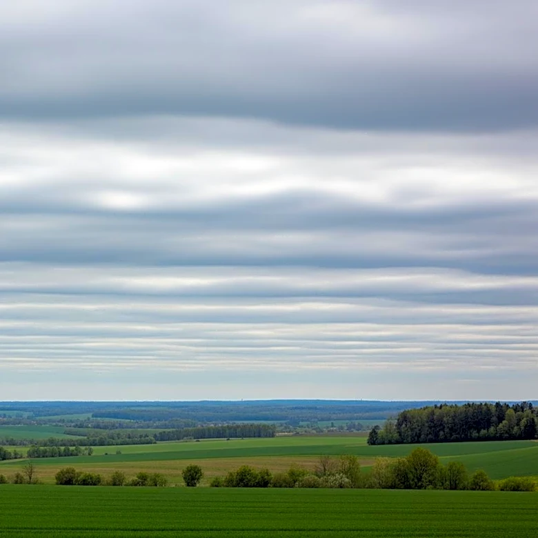 Cloudy Skies and Mild Temperatures in Parsons, Kansas