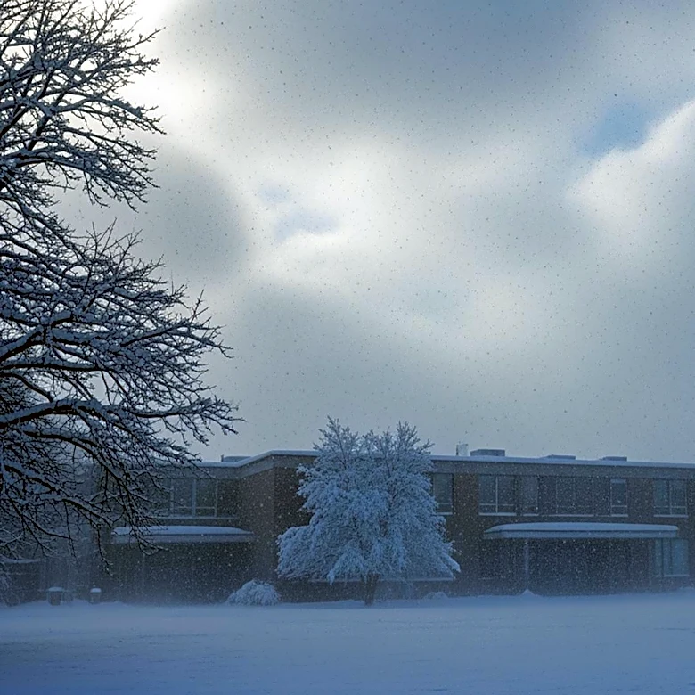 Colorado Schools Close Due to Heavy Snowfall on May 6, 2026